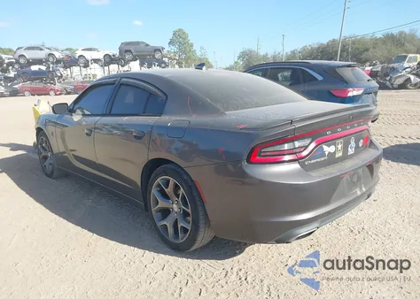 2015 Dodge Charger Sxt z USA, uszkodzony, nr VIN 2C3CDXHGXFH907049